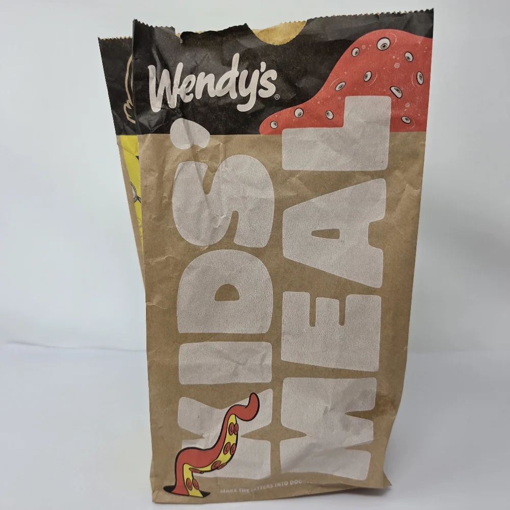 Minions & Monsters Wendy's Toy with Paperbag